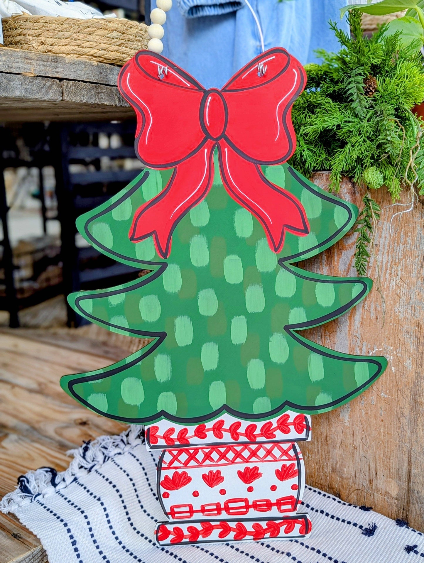 Chinoiserie Christmas Tree: Red Door Hanger