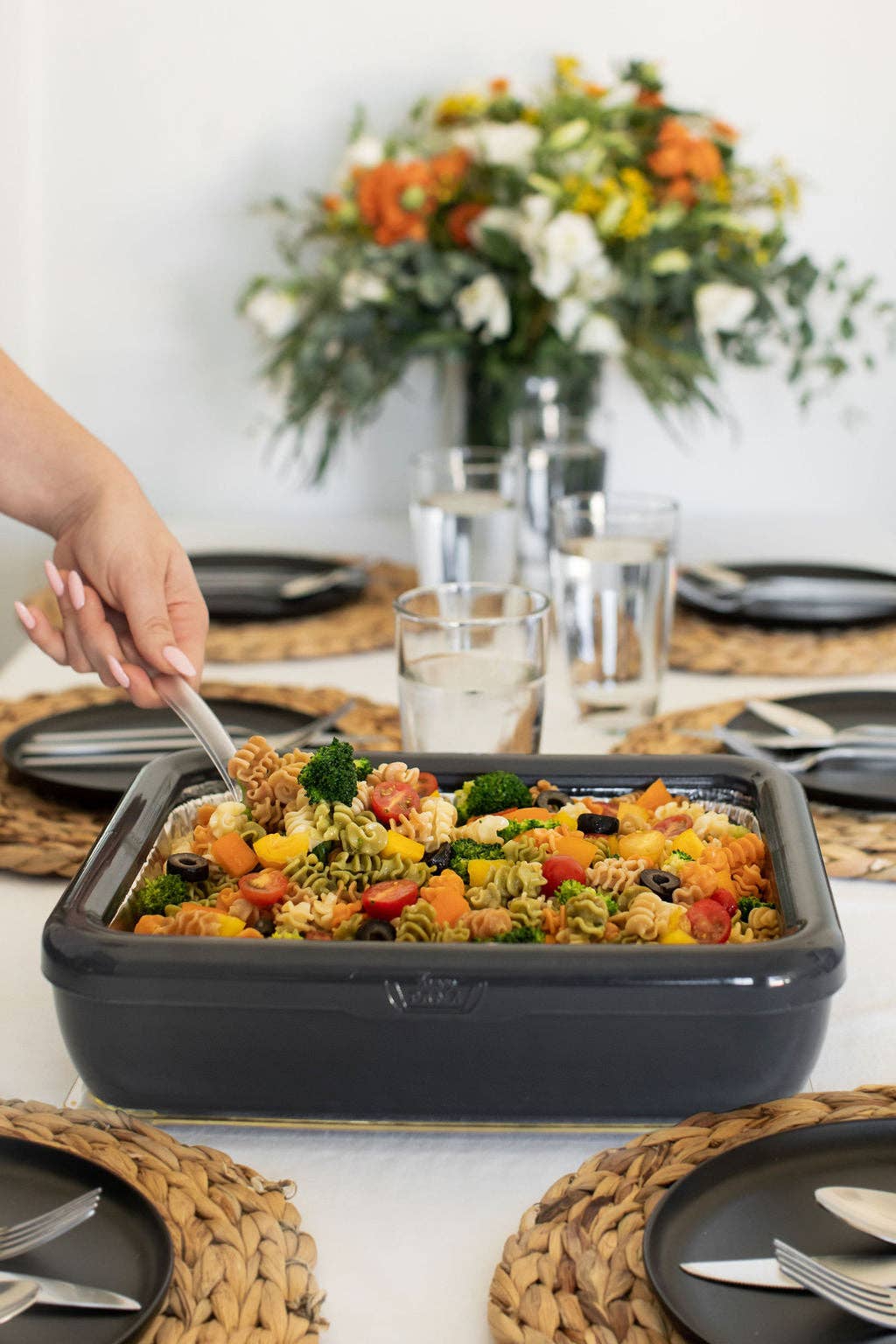Game Day Pan Frame w/ Lid & Serving Spoon - Black