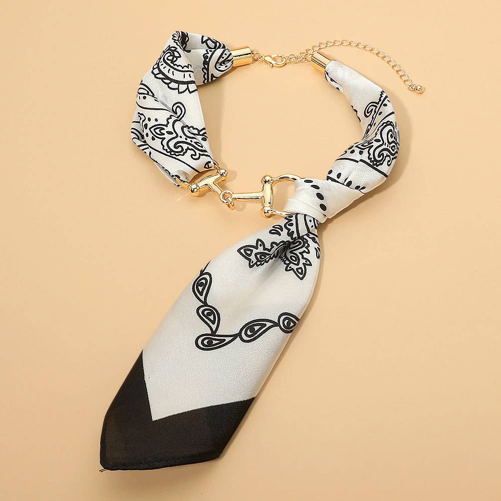 Metal Horsebit Accent Necklace