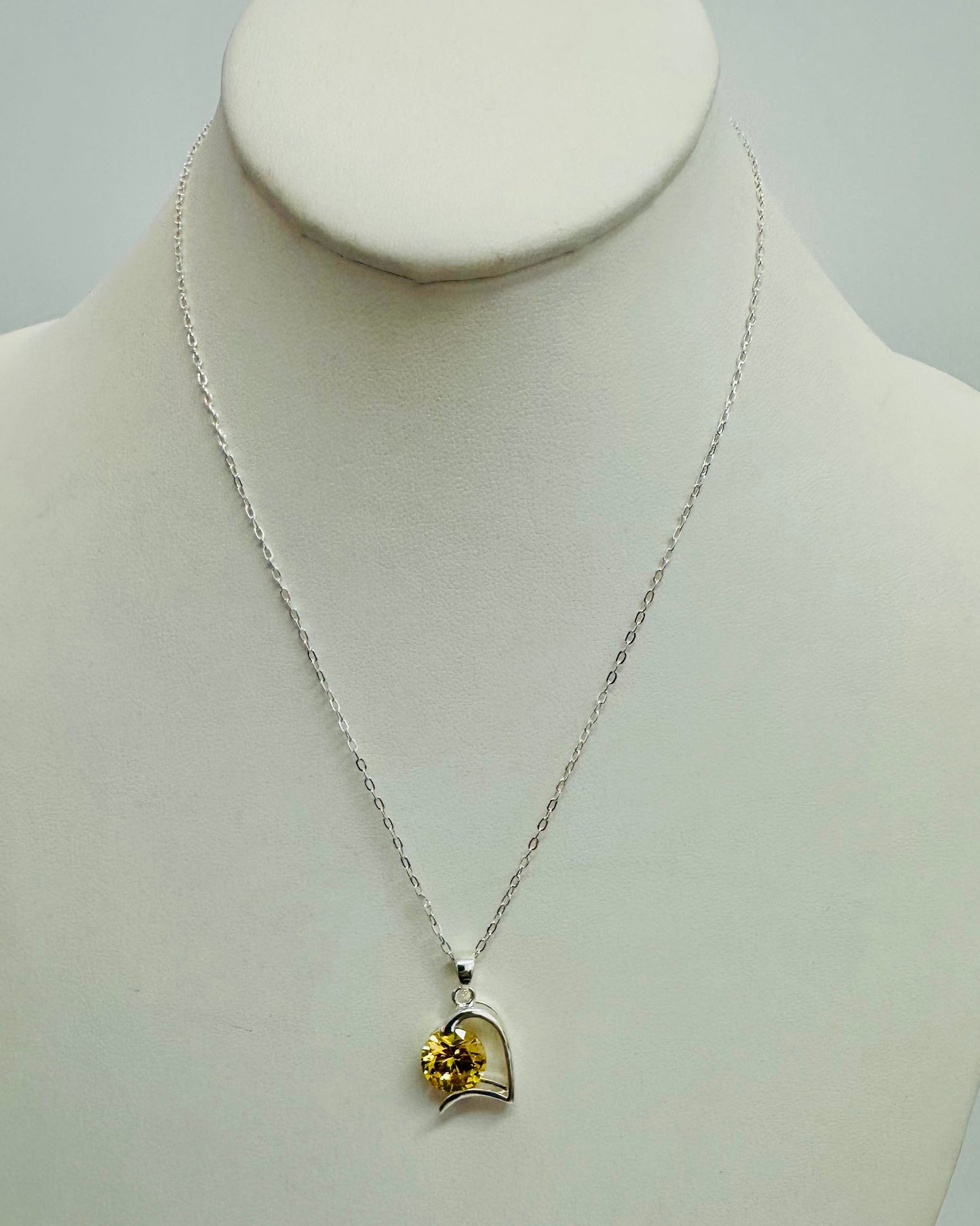 The Solana Canary Swirl Necklace