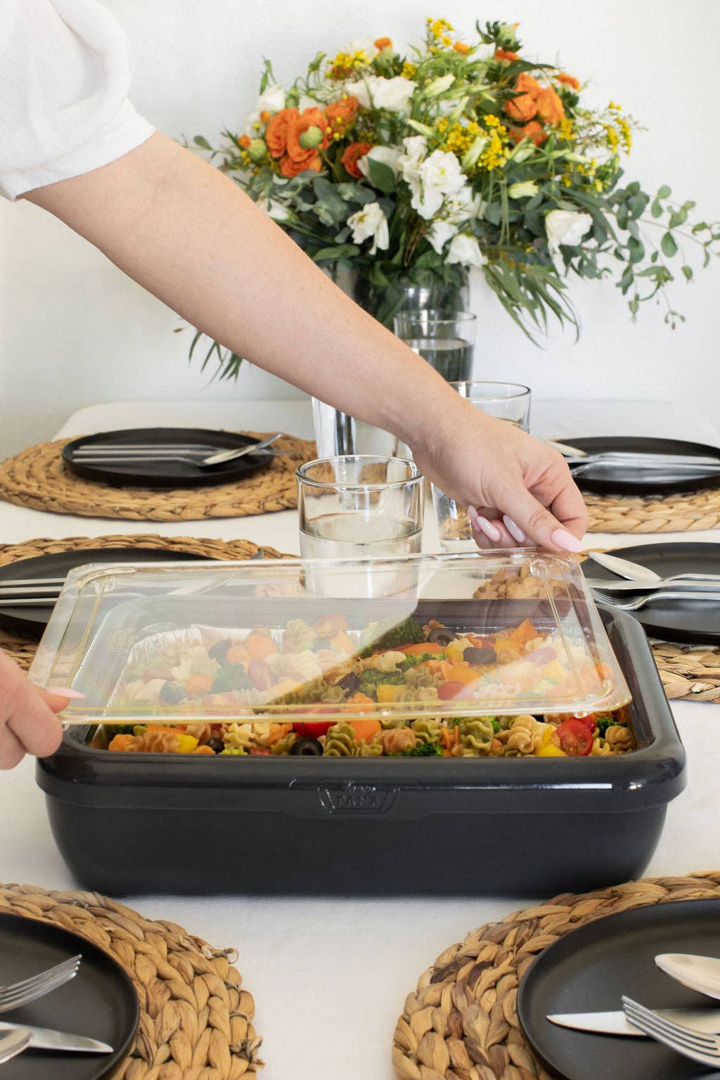 Game Day Pan Frame w/ Lid & Serving Spoon - Black