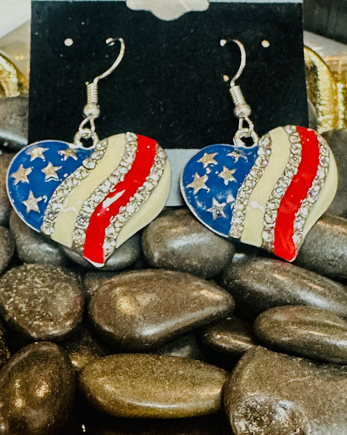 Vintage Patriotic American Flag Heart Dangle Earrings