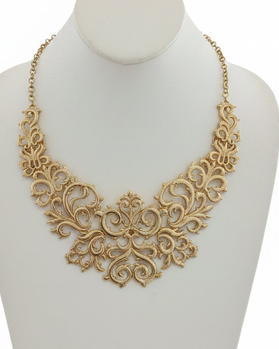 Vintage Baroque Gold Filigree Openwork Bib Statement Collar Necklace