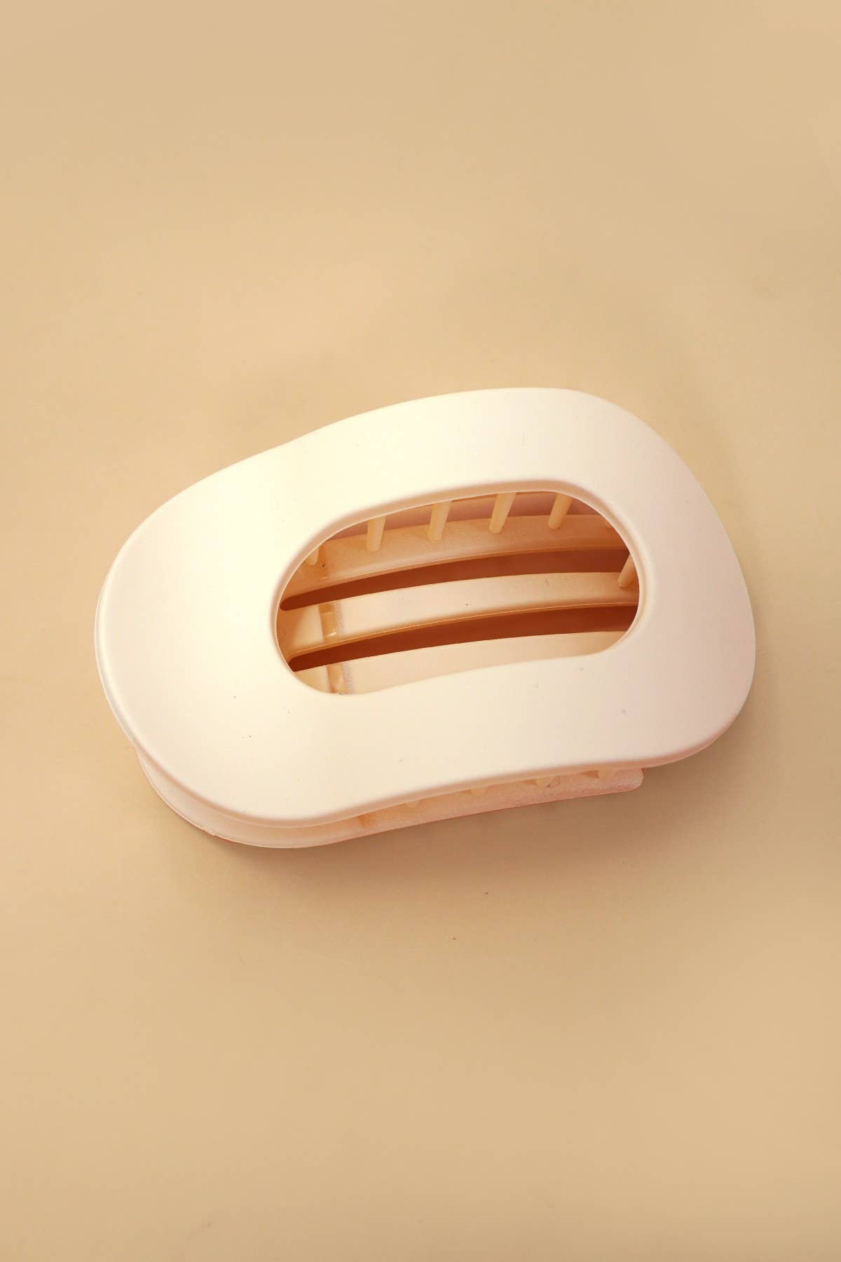 Jumbo Lay Flat Oval Hair Claw Clips