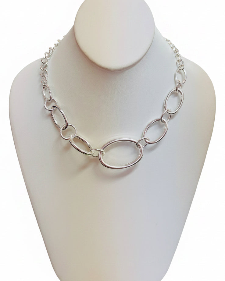 Sculptural Silver Open-Link Collar Necklace