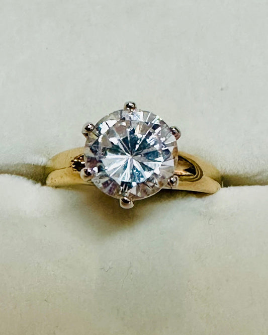Vintage 18K Gold Solitaire CZ Ring