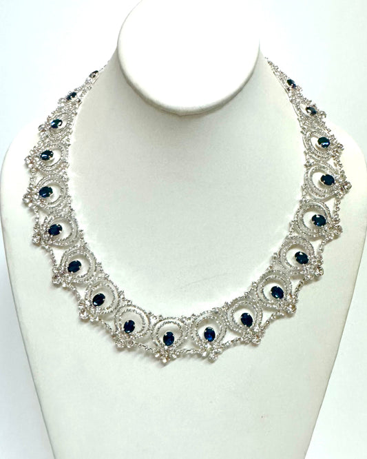Classic Scalloped Collar Rhinestone Silhouette