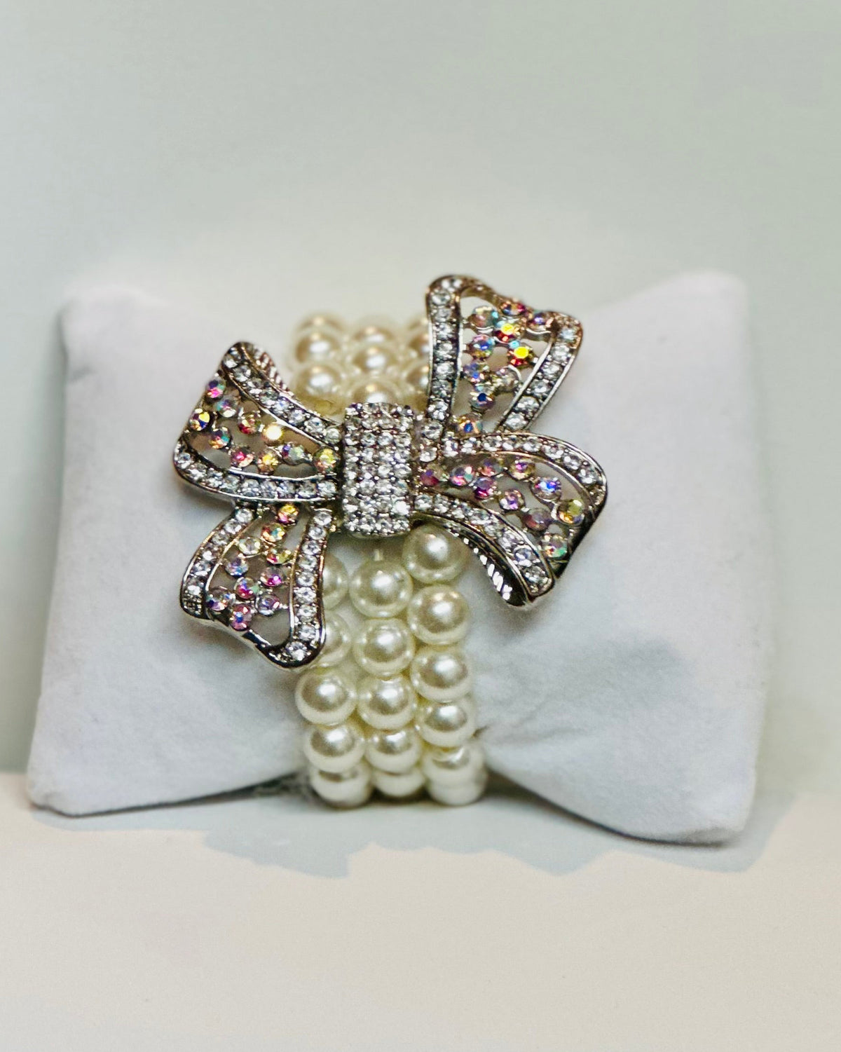 Vintage Crystal AB Bow Multi-Strand Pearl Bangle