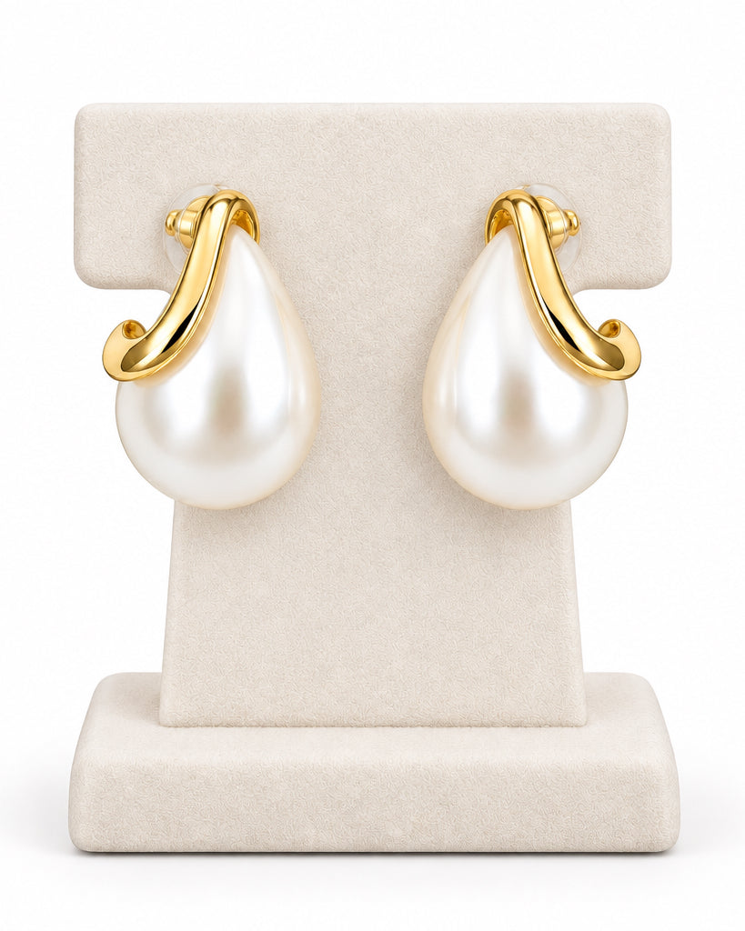 80s Revival Sculpted Pearl Earrings