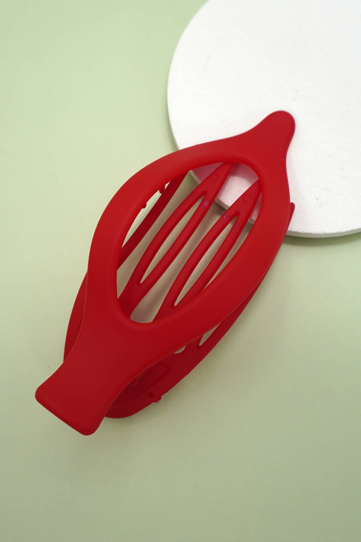 Oval Lay Down Claw Clip