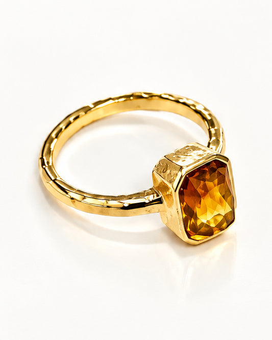 The Vintage Newport Cabochon Tiger’s Eye Solitaire Ring