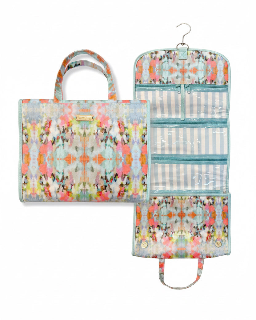Brooks Avenue Hanging Travel Case