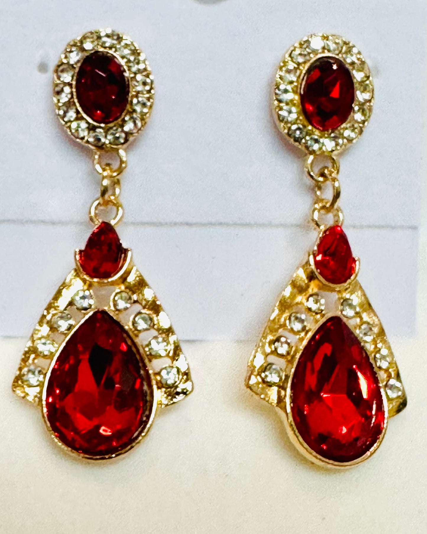 Vintage Siam Ruby Red Crystal Teardrop Drop Earrings