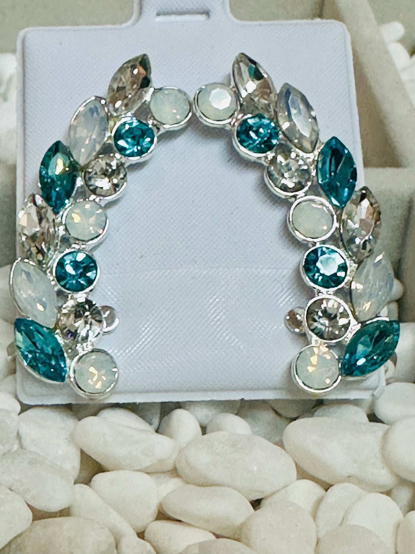 Vintage Mosaic Seafoam Cluster Ear Crawlers