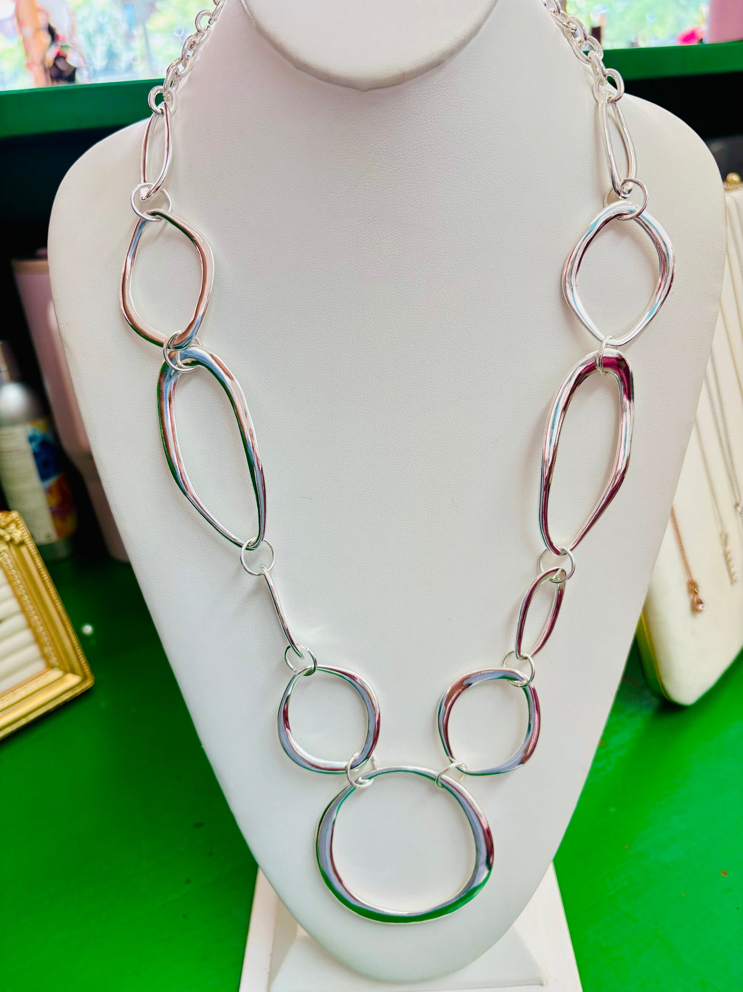 Modern Abstract Organic Geometric Linked Ovals Statement Collar Necklace