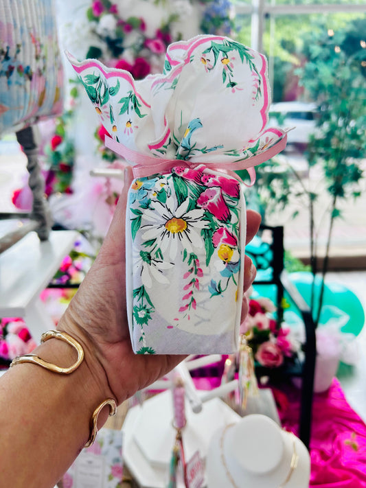 Sentiment Hankie Soaps- White Daisy