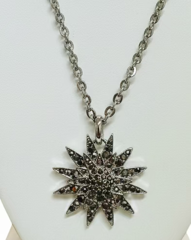 Vintage Deadstock Crystal Starburst Pendant Necklace