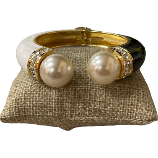 Pearl & Black Statement Bracelet