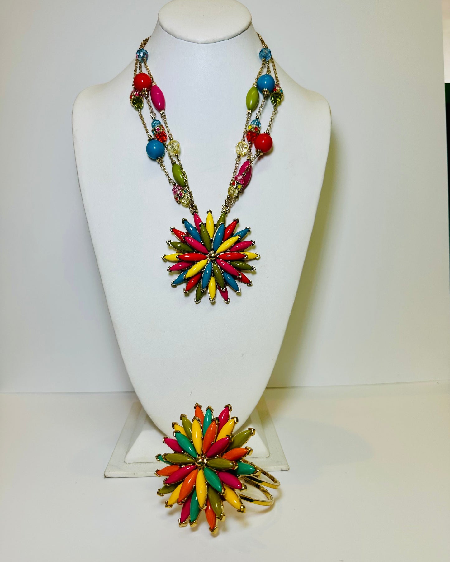 Vintage Multi Flower Necklace and Bracelet Set