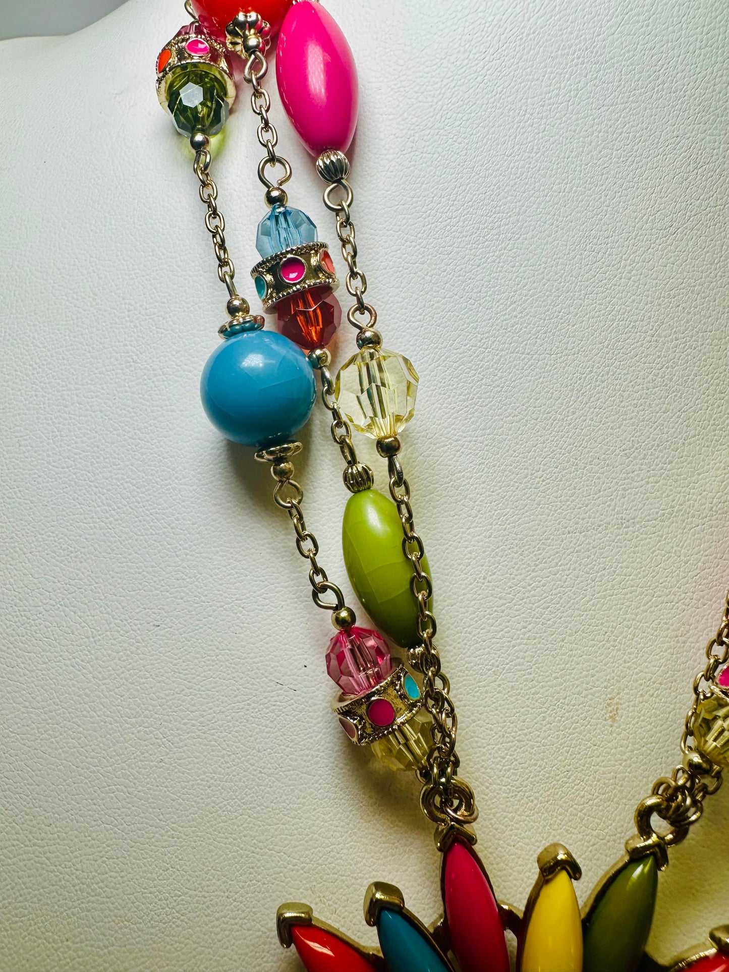 Vintage Multi Flower Necklace and Bracelet Set