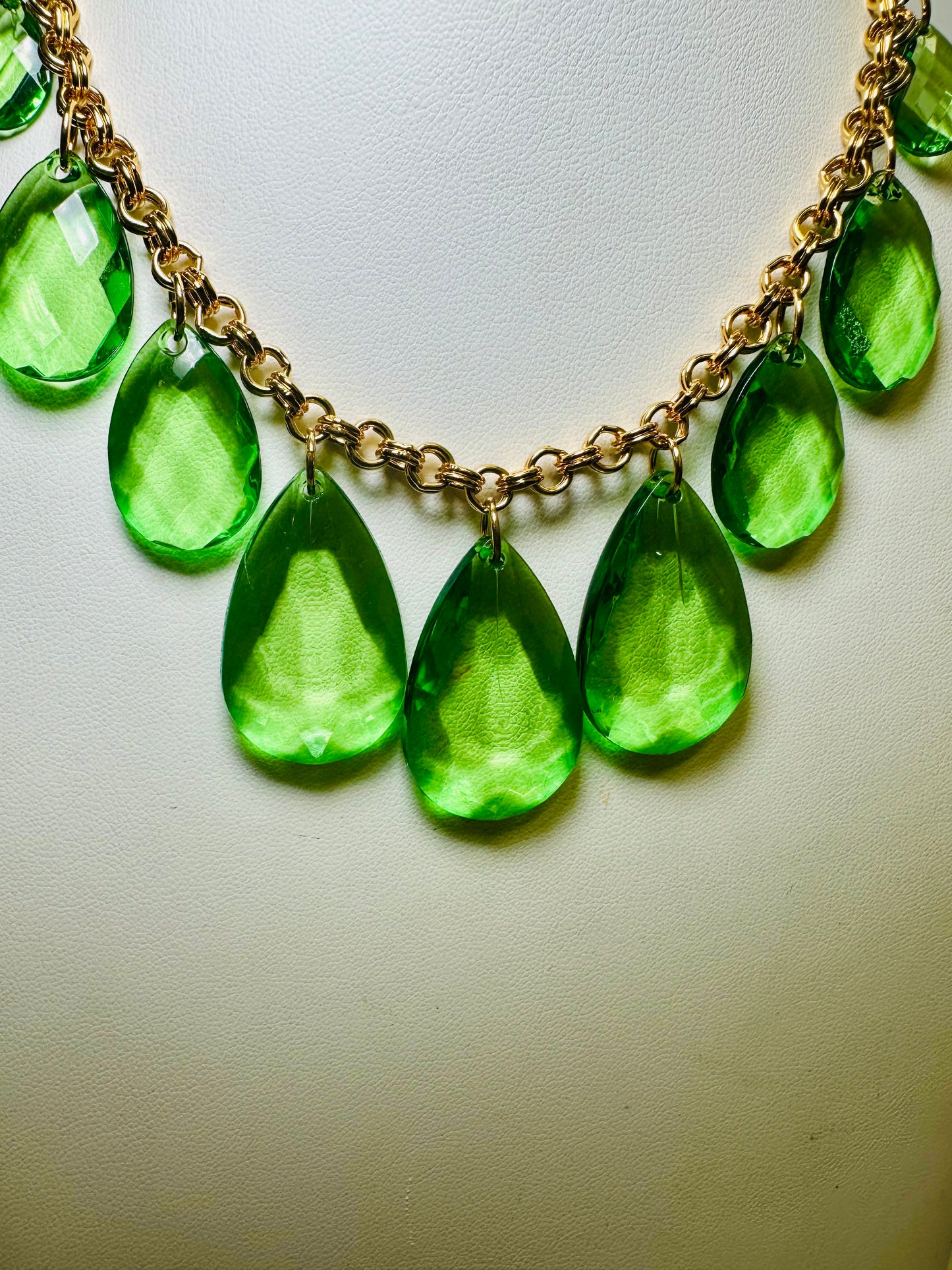 Joan Rivers Classics: 1990s Chartreuse Droplet Necklace
