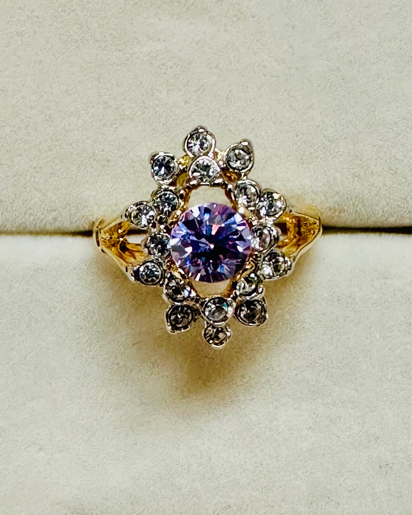 Vintage Lavender Sunburst Starburst Cocktail Ring