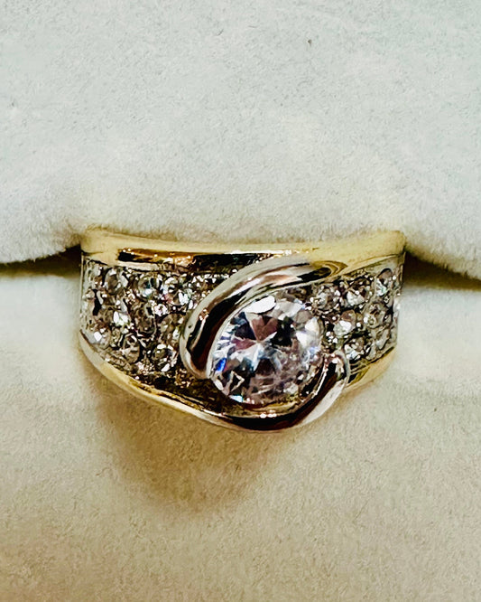 Vintage Era Gold Statement Ring