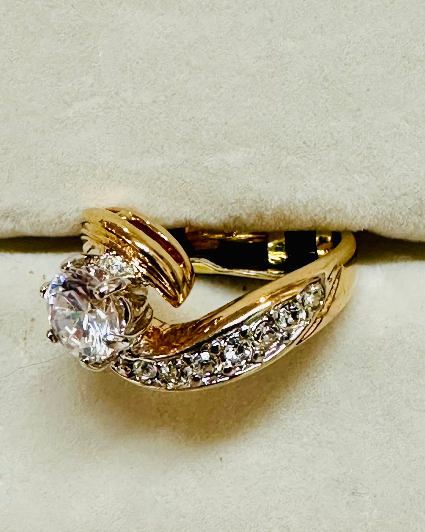 Vintage Dynasty Swirl Ring