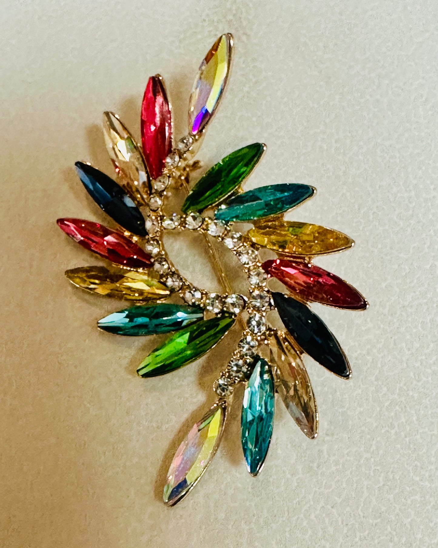 Vintage Kaleidoscope Marquise Sunburst Brooch