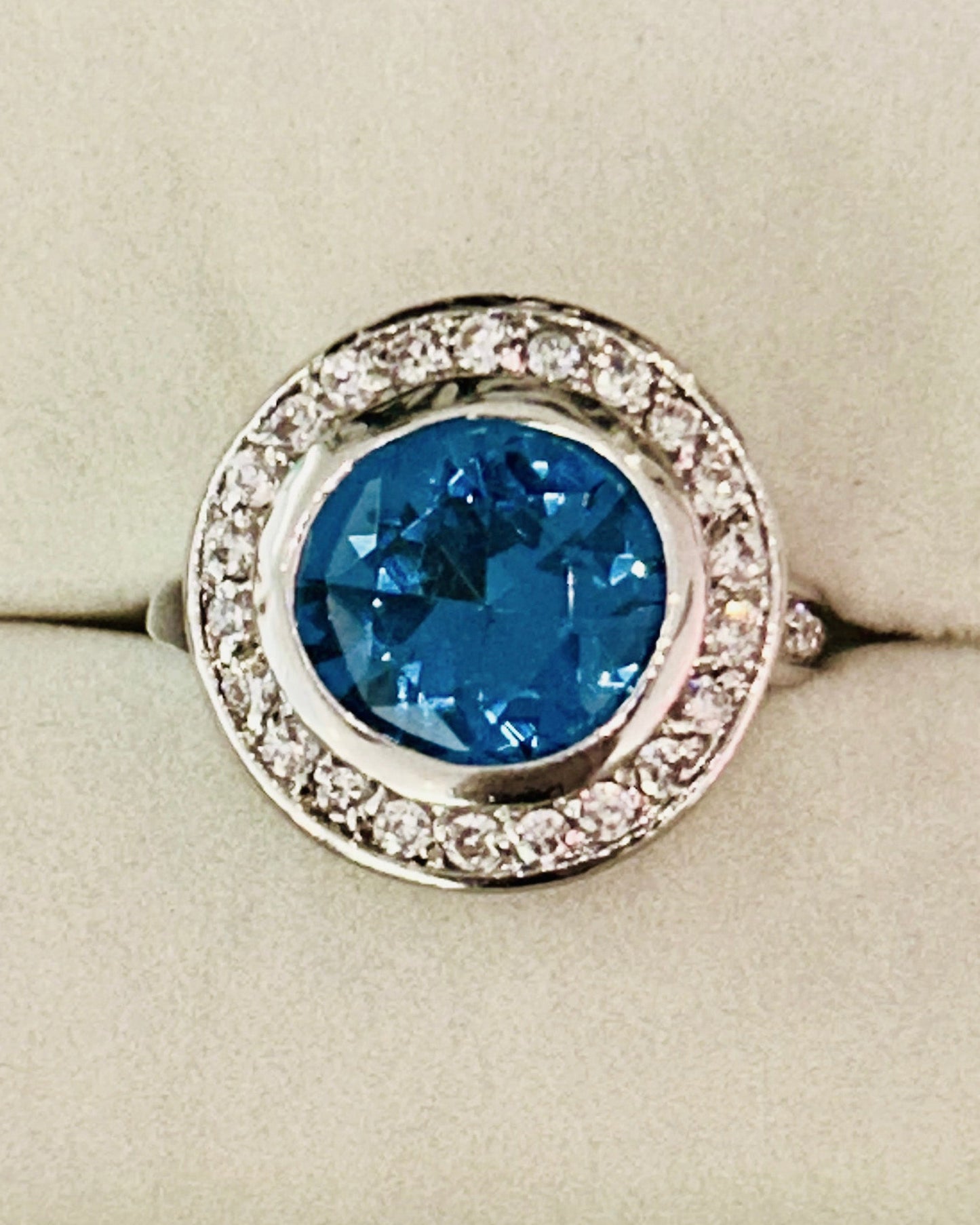 Vintage Royal Blue Medallion Halo Ring
