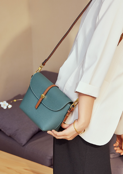 Genuine Pebble Leather Zip Flap Shoulder Handbag
