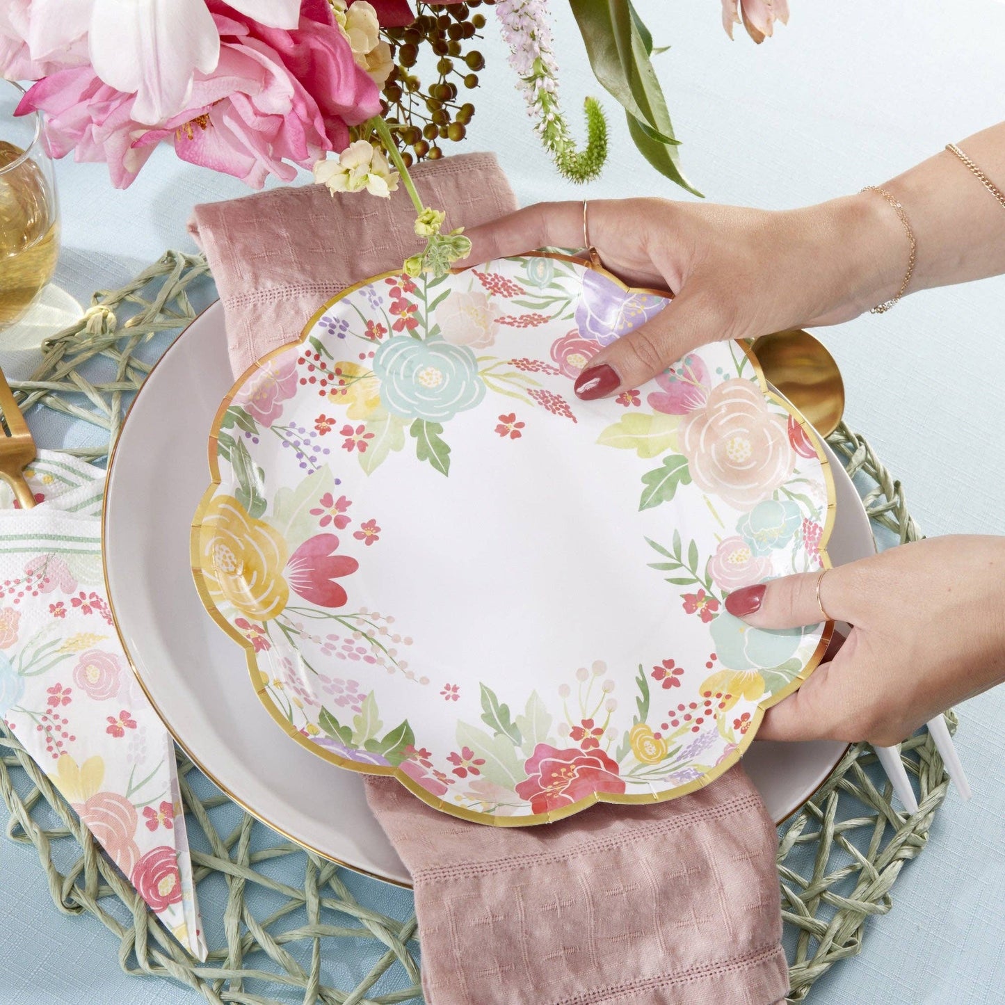 Garden Blooms 16 Guests Party Tableware Set