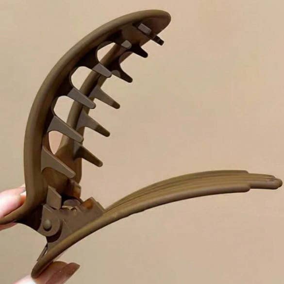 Jumbo Lay Flat Oval Hair Claw Clips