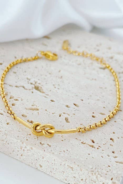 Gold Knot Bracelet