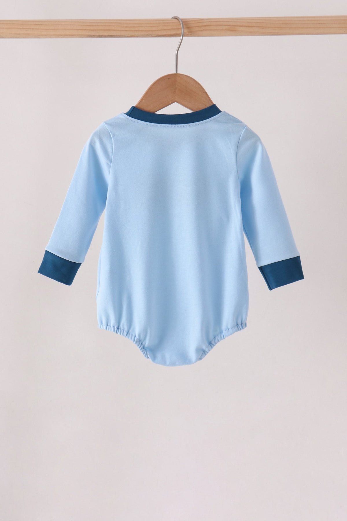 Blue Hero Embroidery Bubble